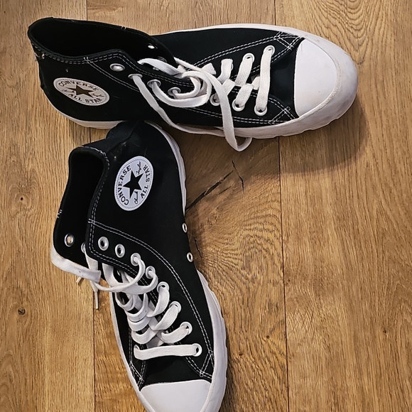 Converse Black and White High-Tops - Picture 1 of 4